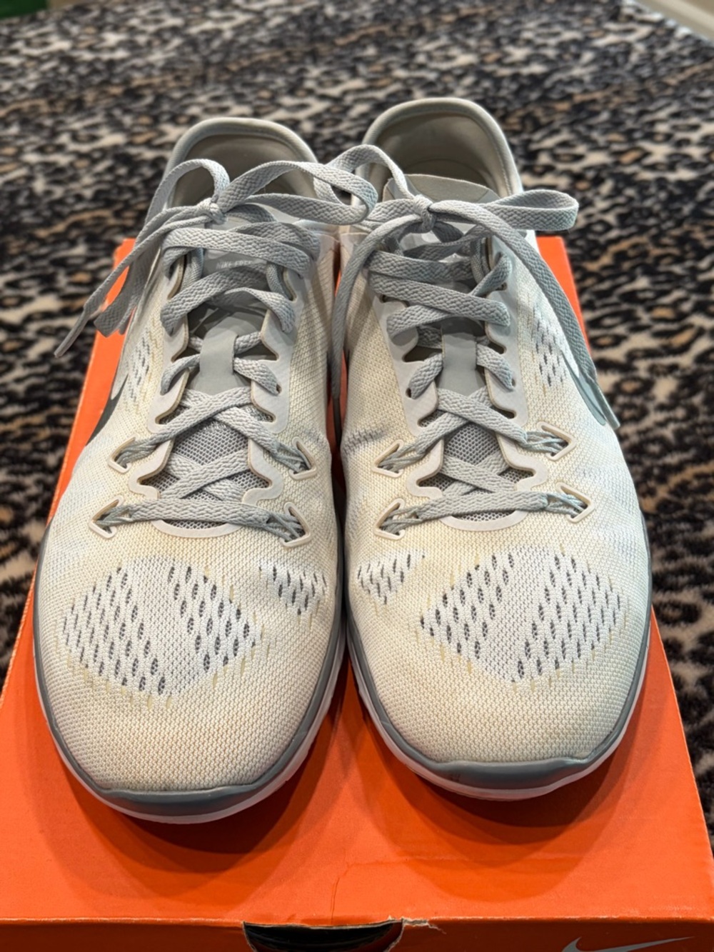 Womens size 8 NIKE FREE 5.0 Trainer FIT 5